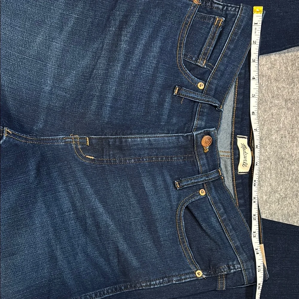 🔥 **Ultimate Style: Madewell 10" High-Rise Skinny Jeans** 🔥 - Picture 7 of 11